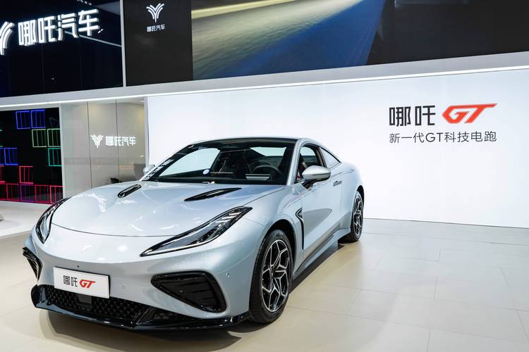 佛山南海区集智展企业管理咨询哪吒汽车在智能汽车领域的表现，领途汽车在新能源汽车市场中的影响力